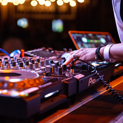 Event DJs Las Vegas: Crafting the Perfect Vibe for Every Event